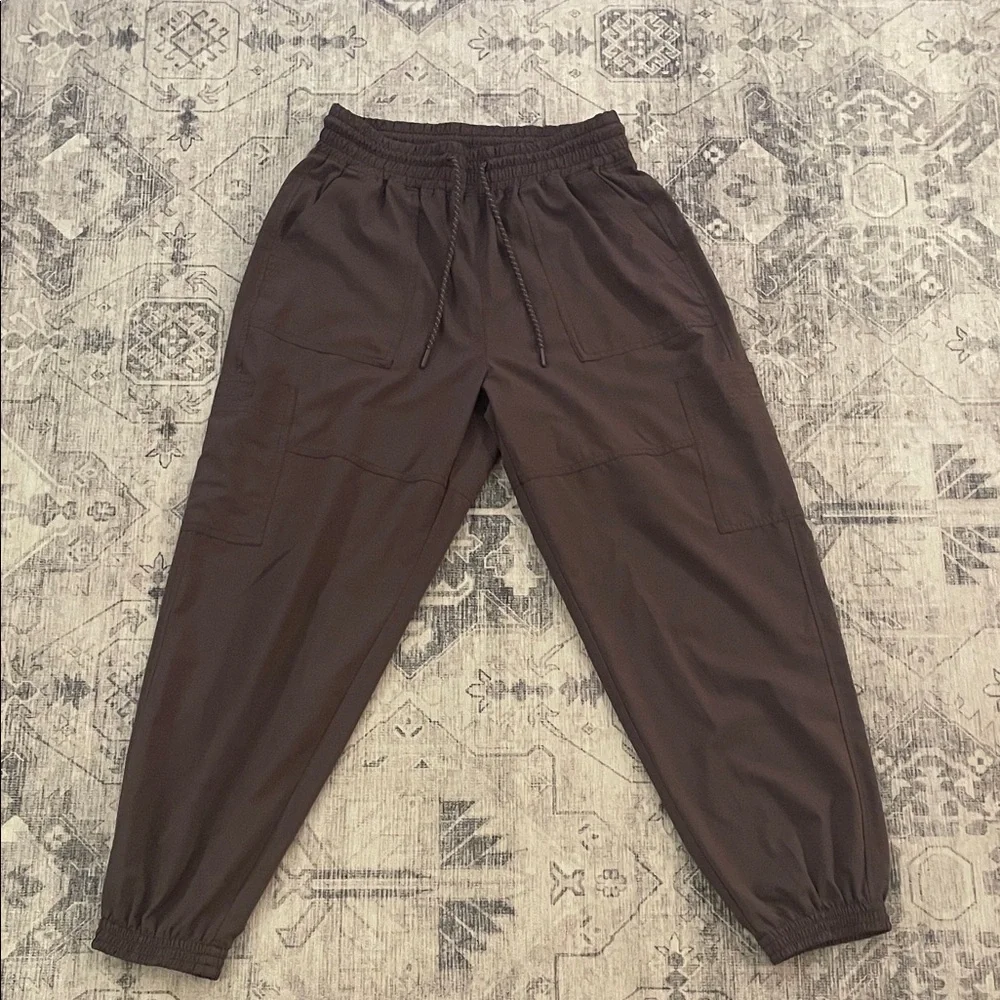 Women’s Old Navy Stretch Tech Purple Jogger - Picture 1 of 6